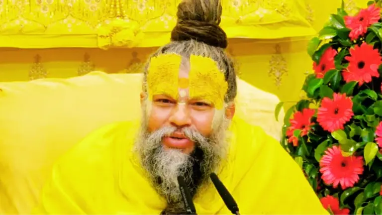 Premanand Maharaj: भगवान का भोग बनाते समय मक्खी या मच्छर गिर जाए तो क्या करें? प्रेमानंद महाराज जी ने बता दिया Premanand Maharaj