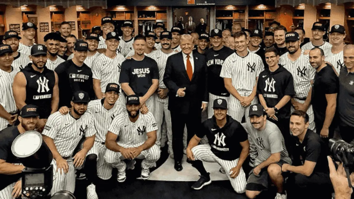 Trump Draws Cheers and Boos While Marking 9/11 by Attending a New York Yankees Game President Trump meets New York Yankee players
