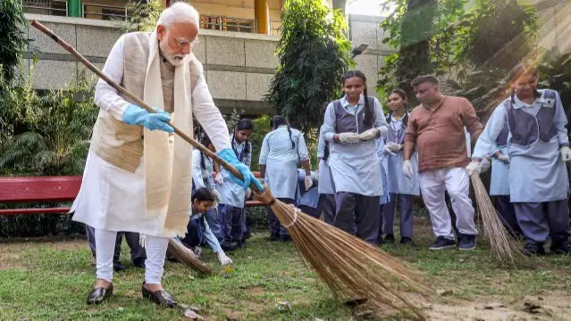 Modi Sweeping Swachh Bharat Mission Transformed India's Sanitation Landscape ...