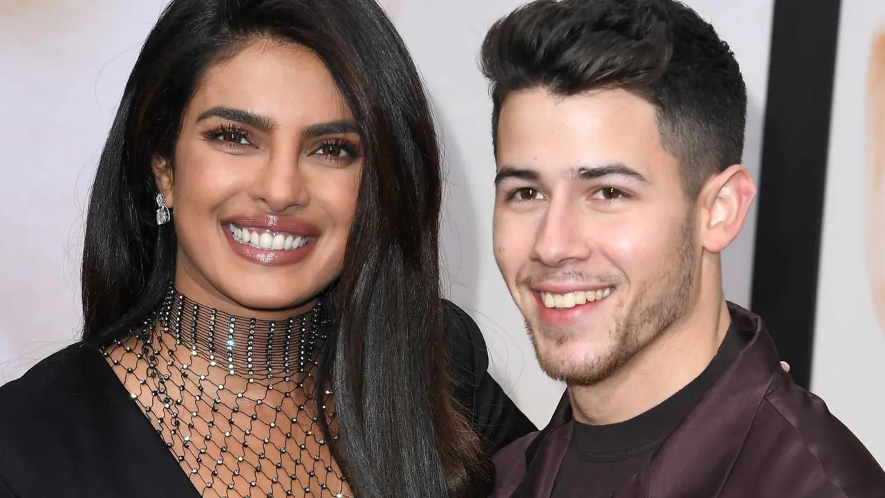 Priyanka Chopra Calls Husband Nick Jonas 'Mine' As They Enjoy Romantic Boat Ride In New York, See Dreamy Photo Priyanka Chopra Calls Nick Jonas 'Mine' As They Enjoy Romantic Boat Ride In New York, See Photo