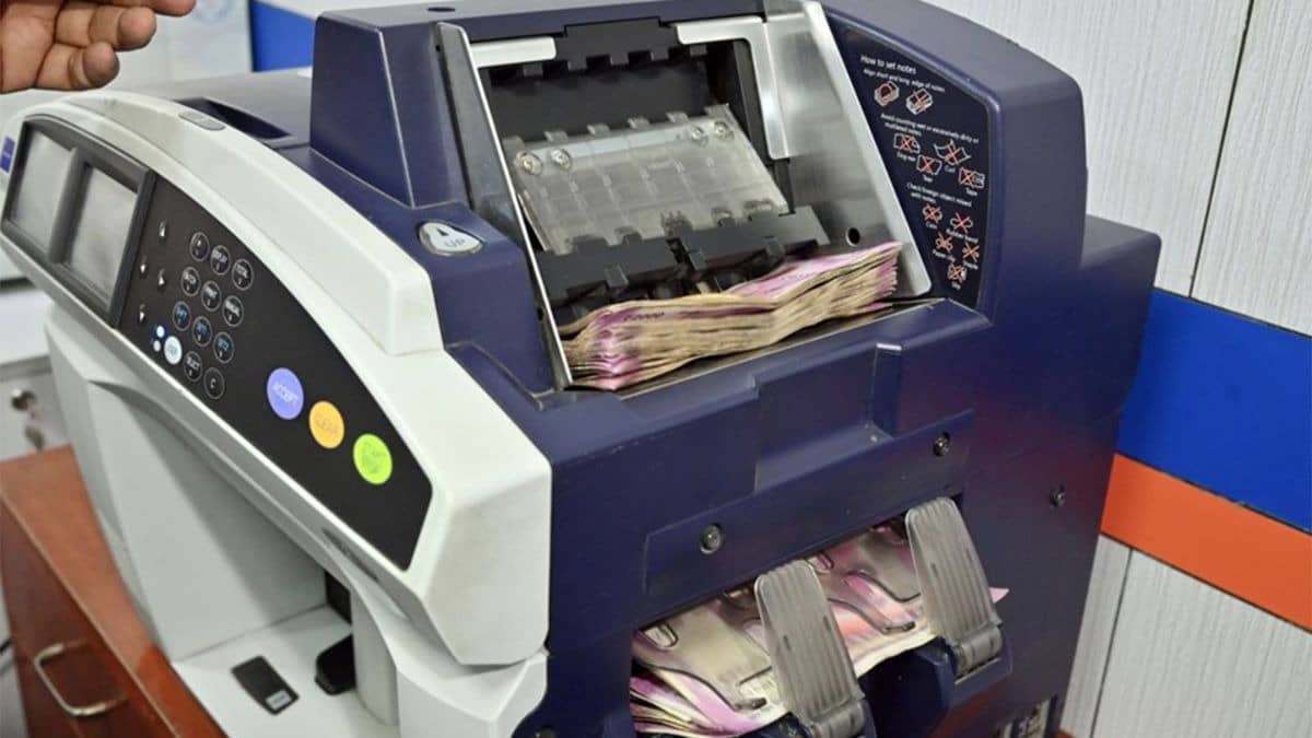 PSB Education Loan NPAs Drop to 2% in FY25