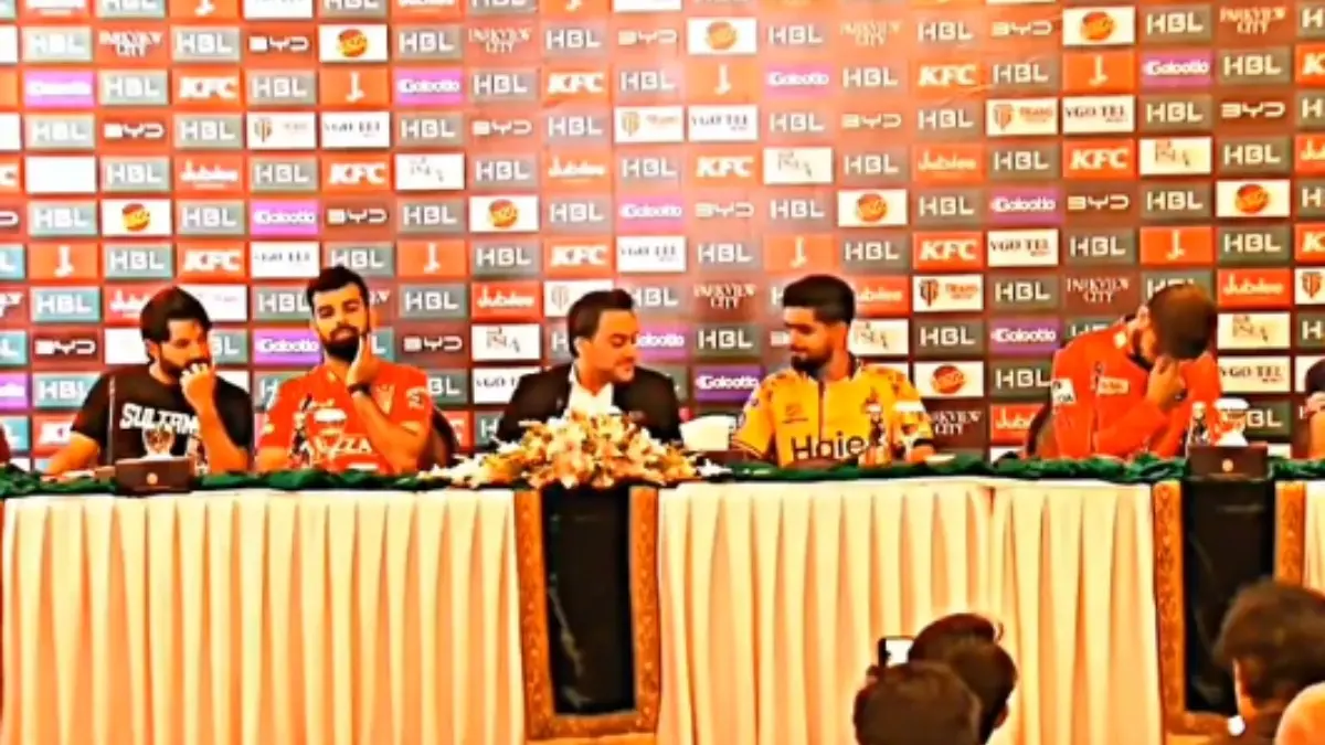 Babar Azam, Mohammad Rizwan Clueless Over Pakistan Journo's Question Amid PSL 2025; Shaheen Afridi Dives Into Rescue | WATCH PSL 10: Babar Mum, Afridi to the Rescue