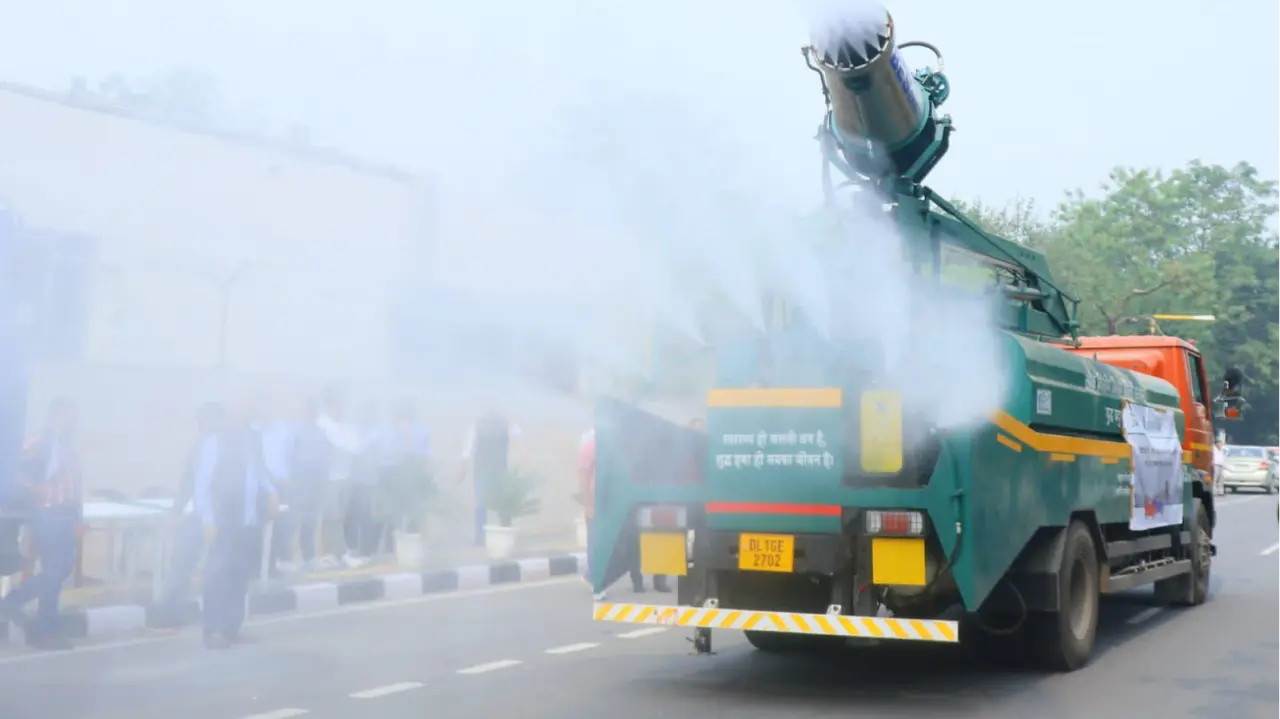 Delhi: PWD to Deploy 200 Smog Guns to Control Dust Pollution Ahead of Winter PWD to deploy 200 smog guns to control dust pollution in Delhi