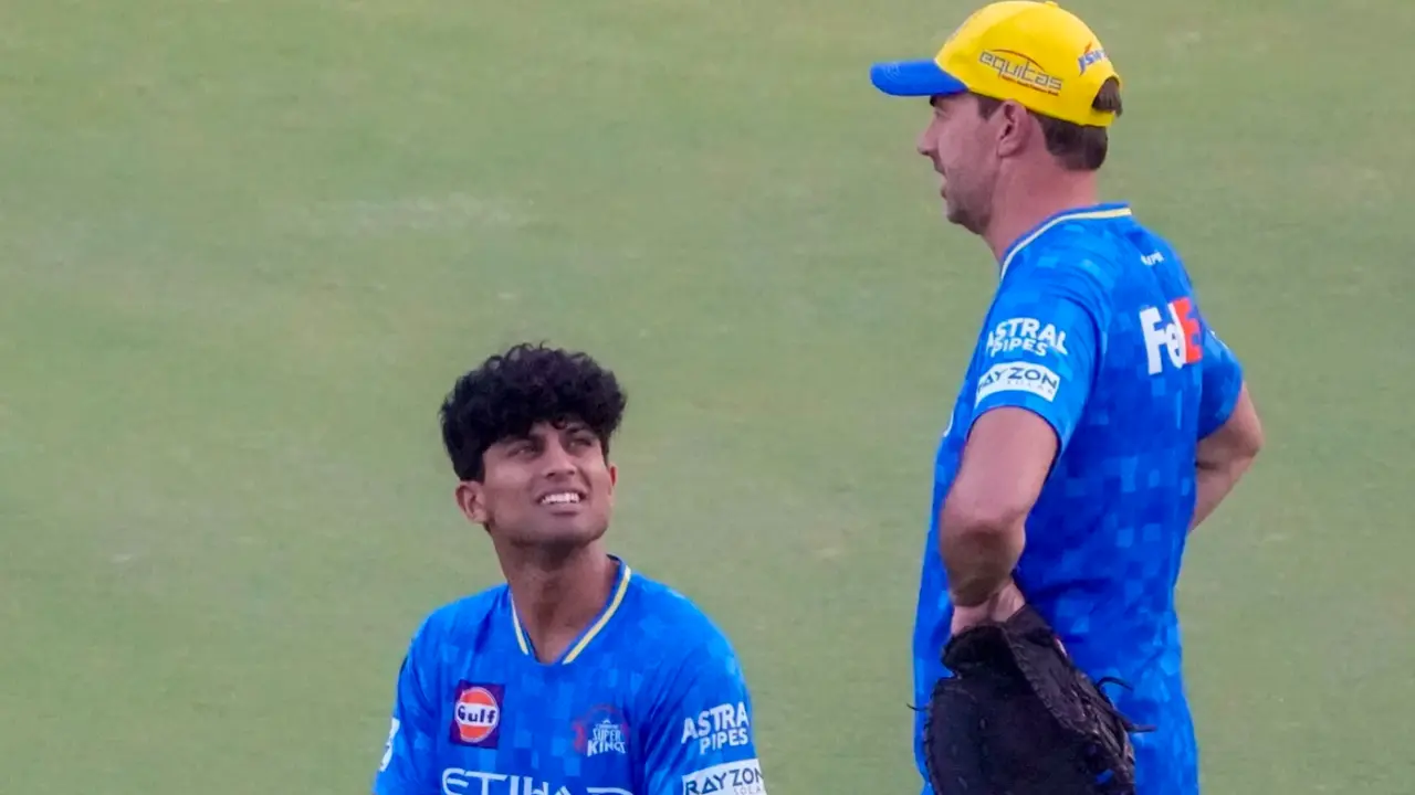 'Quite Surprised': Ex-CSK Star Reacts To Stephen Fleming's Claims Of Chennai Being Denied Home Advantage During RCB Clash Rachin Ravindra and Stephen Fleming