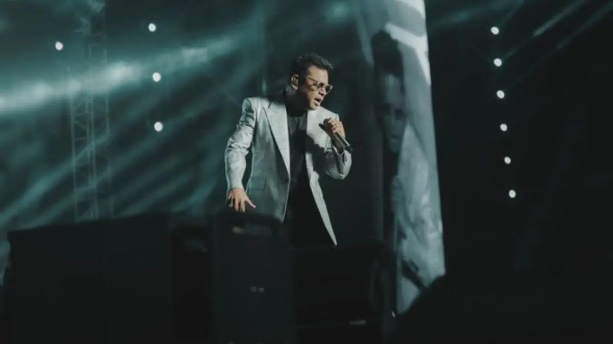 Rahman performs in Abu Dhabi