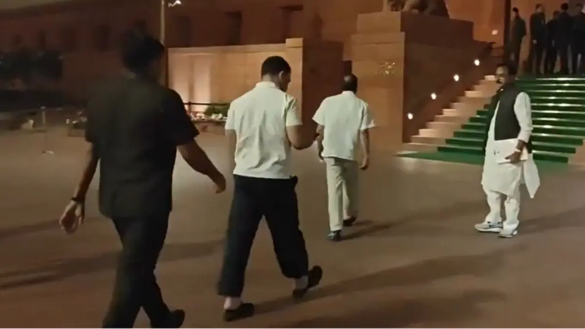 Rahul Gandhi Roasted By Netizens After Skipping Waqf Debate, Showing Up in Cargos, Chappals Right Before Voting Rahul Gandhi Skips Waqf Debate, Shows Up for Voting in Cargos and Chappals