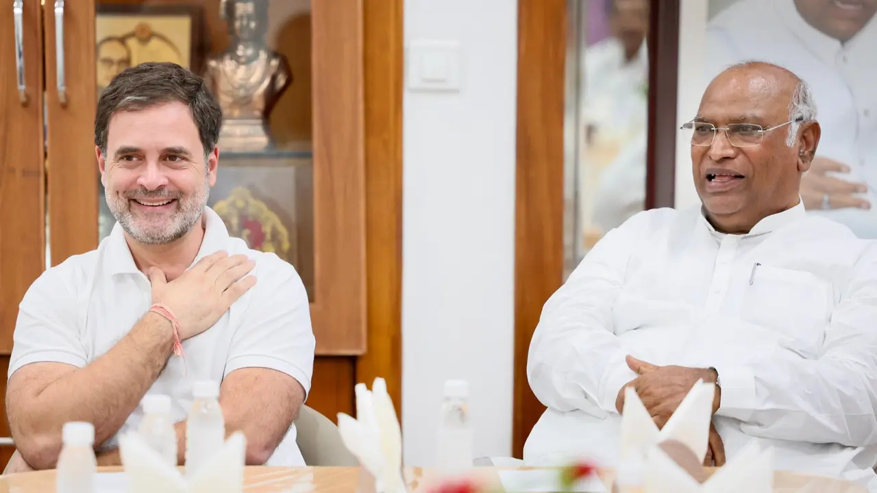 Congress MP Rahul Gandhi Appointed Leader of Opposition in Lok Sabha BREAKING: Rahul Gandhi Appointed Leader of Opposition in Lok Sabha