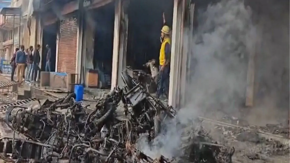 Rajasthan: Fire Erupts at Kota EV Showroom; Electric Bikes Reduced to Ashes