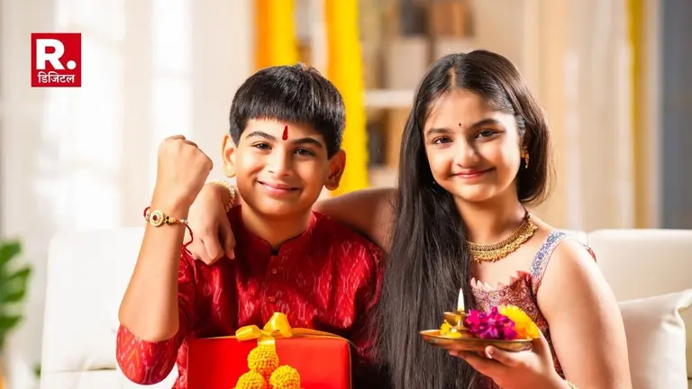 Raksha Bandhan 2025: राखी कब और कैसे उतारें? जानें शुभ समय और पवित्र तरीके Raksha Bandhan 2025