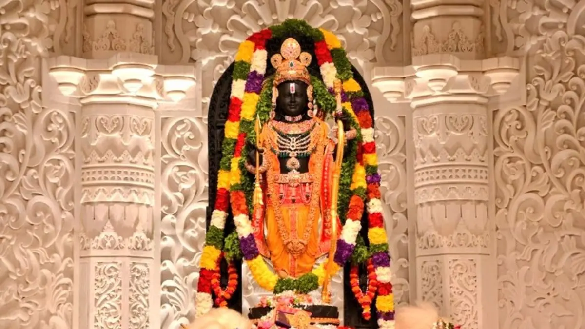 Ram Navami Sun God perform the Abhishekam of Lord Ram