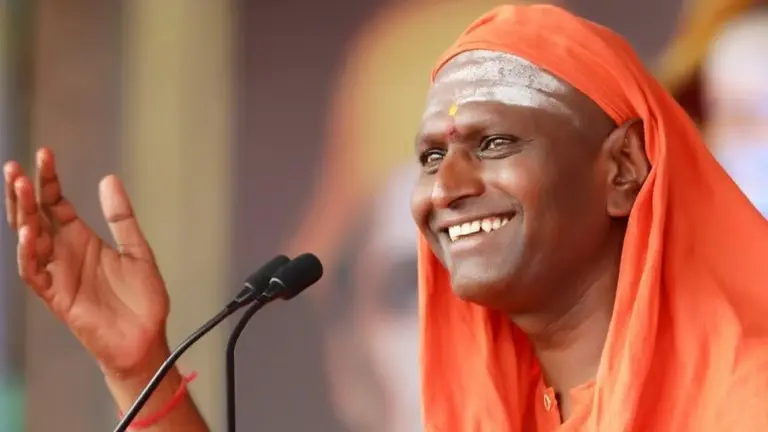 Ramgiri Maharaj Advocates for 'Vande Mataram' as India's National Anthem Over 'Jana Gana Mana' Ramgiri Maharaj