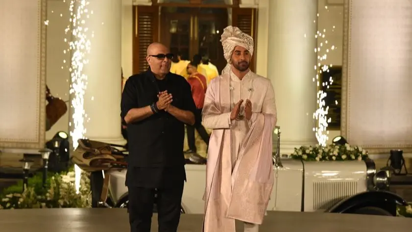 Ranbir Kapoor Dazzles As Groom In Tarun Tahiliani's Ivory Sherwani, Dances With Baaratis Ranbir Kapoor at Tasva's show in New Delhi