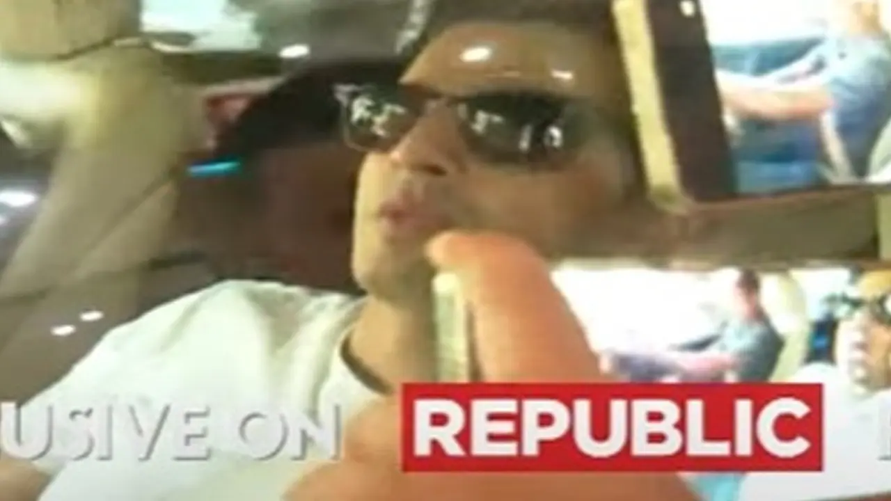 Ranveer Allahbadia was confronted by media outside the Maharashtra Cyber office