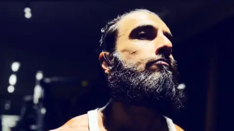 Don 3: New Dad Ranveer Singh Bulks Up For Farhan Akhtar's Directorial, Drops Photo Ranveer Singh in Don 3