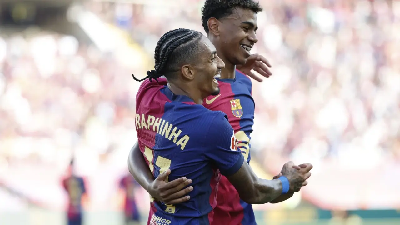 Barcelona's Raphinha Praises Close Bond with Lamine Yamal, Calling Him 'The Best in the World' Raphinha and Lamine Yamal