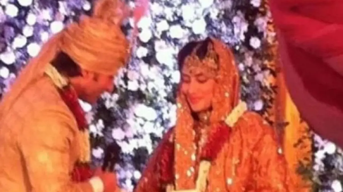 Rare, unseen photo from Kareena Kapoor-Saif Ali Khan's wedding