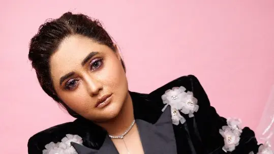 Rashami Desai Says She Was In ₹3.5 Crore Debt After Divorce From Nandish Sandhu: I'd Rather Die... Rashami Desai
