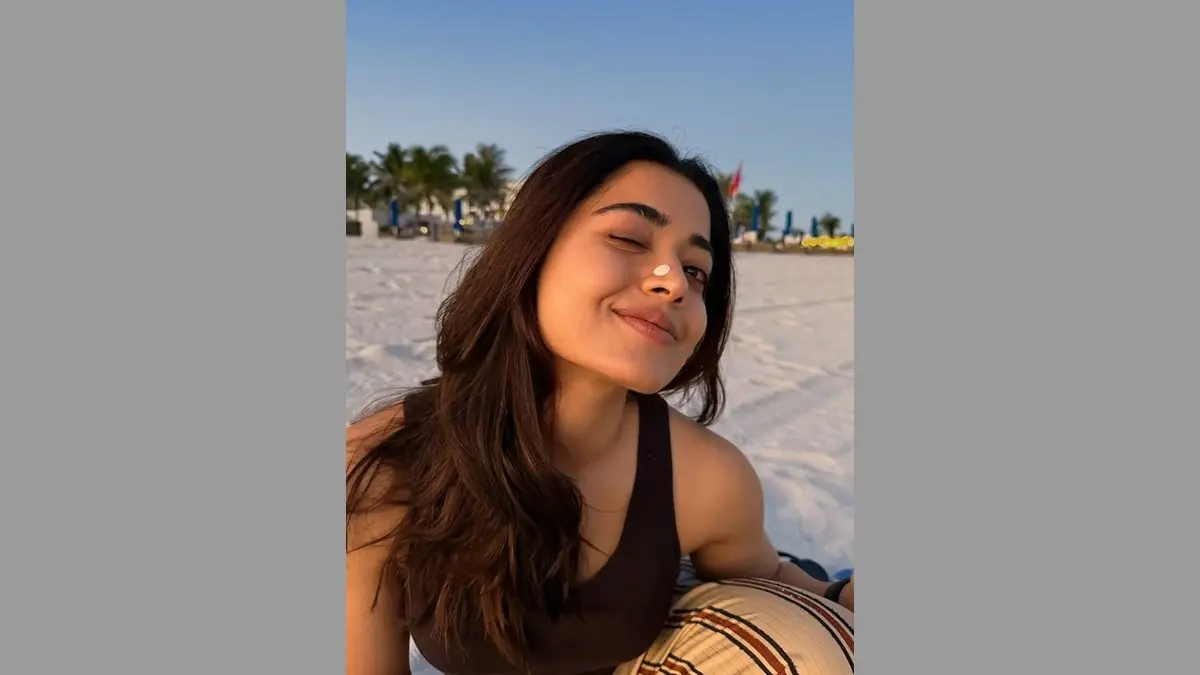 Rashmika Mandanna’s Sleepy Yet Sweet Good Morning Message Wins Hearts | WATCH