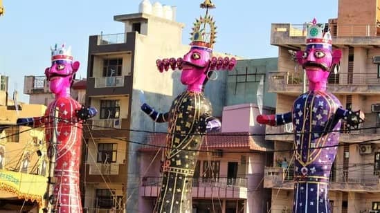 Watch: 211 Foot Tall Ravan Statue Set to Burn in Delhi on Dussehra ...