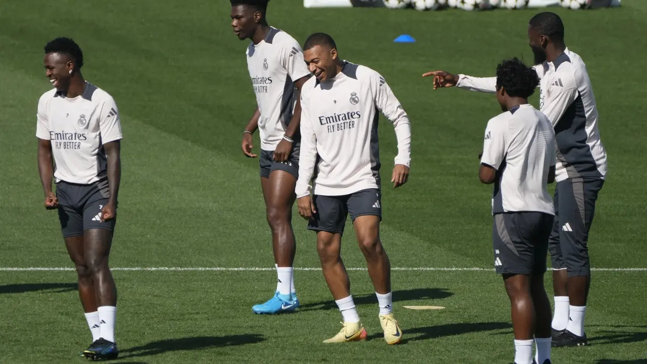 Real Madrid Boosted by Key Player’s Return to Training Ahead of Crucial UCL Showdown vs AC Milan Real Madrid players in training