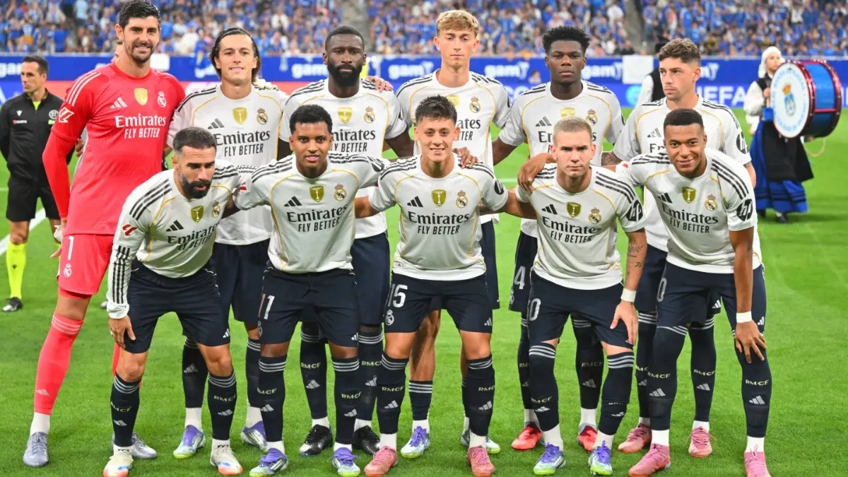 Real Madrid team pose for a group photo ahead of their La Liga match against Real Oviedo