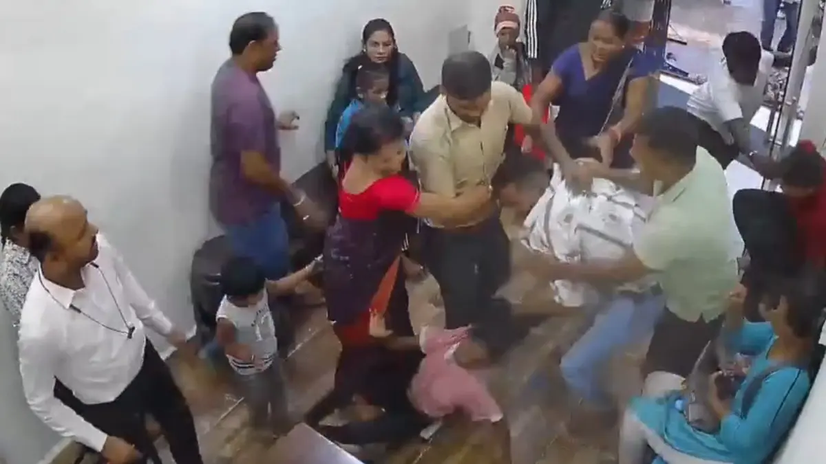 Receptionist Attacked for Asking Patient to Wait, Caught on CCTV