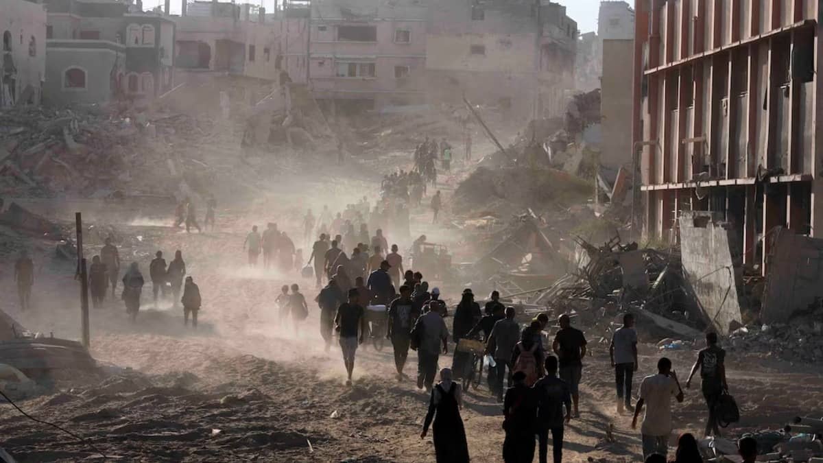 republicworld.com - info desk - Palestine: Recovery Teams Find 15 Bodies in al-Shifa Hospital Courtyard