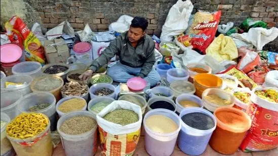 Vendor selling spices in Ranchi