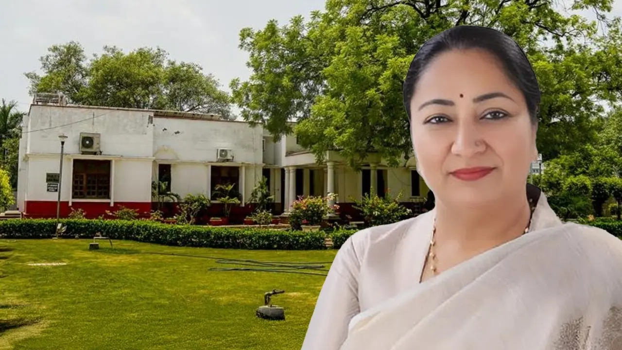 Delhi CM Attacked: Eyewitness Recount How Man Disguised As Complainaint Slapped Rekha Gupta At Her Civil Lines Residence Rekha Gupta attacked