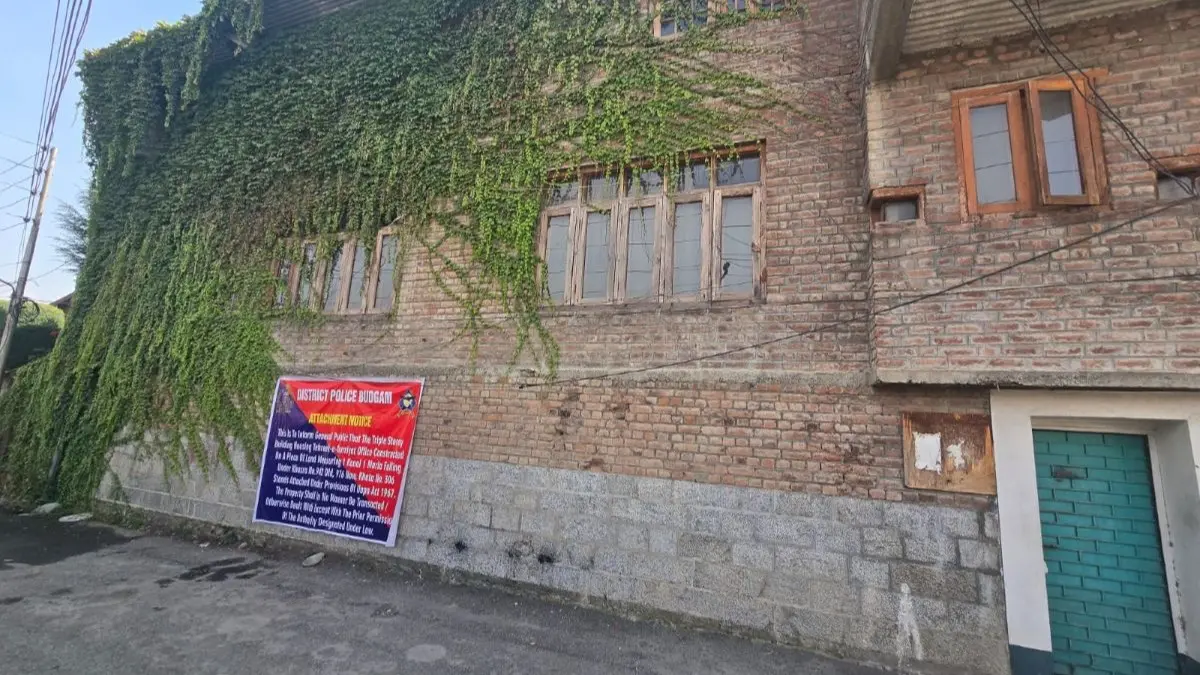 Geelani’s Legacy Under Siege: TeH Office Attached as Separatist Clampdown Intensifies in the Valley Geelani’s Legacy Under Siege: TeH Office Sealed Amid Valley Clampdown