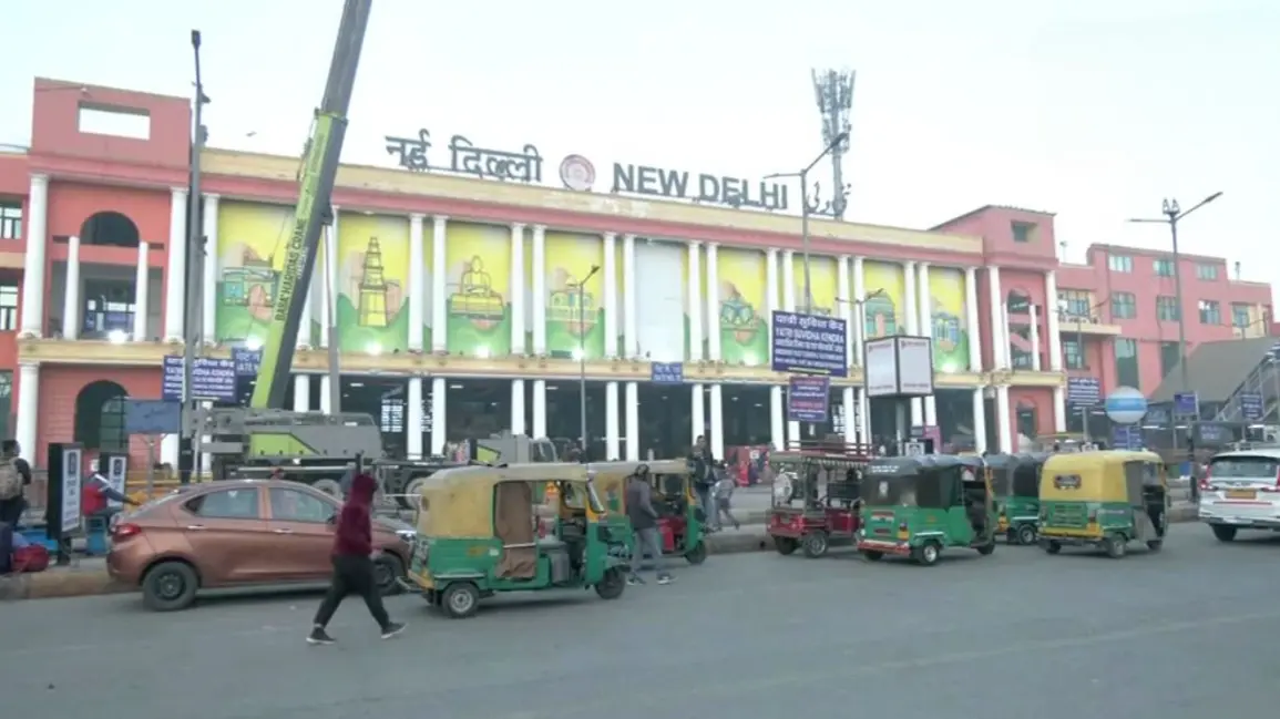 New Delhi Railway Station: नई दिल्ली रेलवे स्टेशन से हटेंगी 5 दर्जन ट्रेनें, रेलवे ने जारी किया नया रूट प्लान New Delhi Railway Station