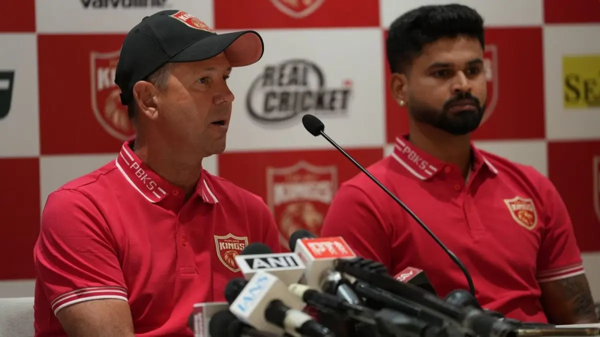 Ricky Ponting (L), Shreyas Iyer (R)