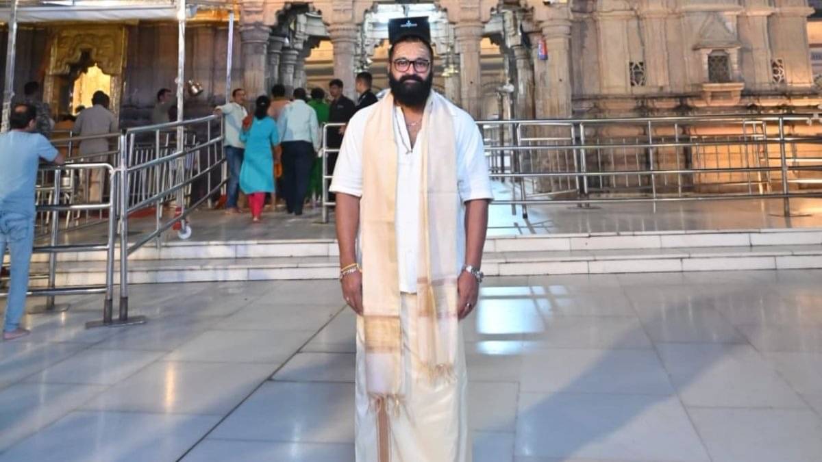 Rishab Shetty at Kashi Vishwanath temple