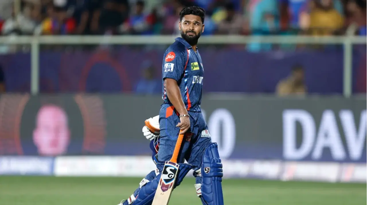 Rishabh Pant Goofs up