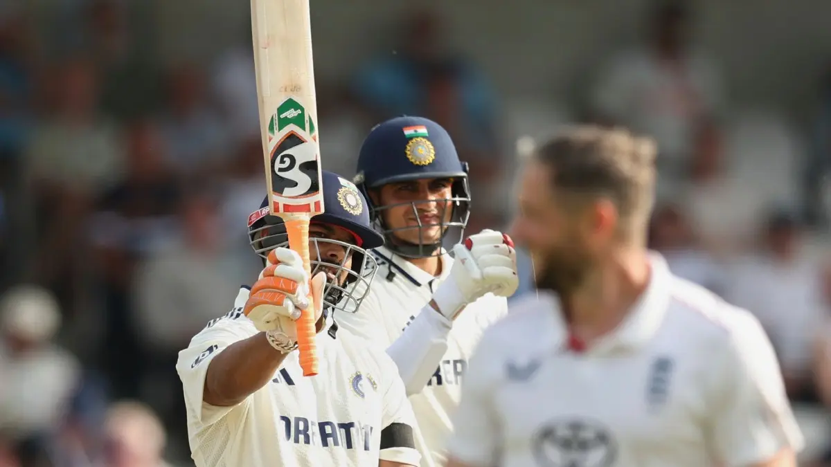 IND v ENG: Sachin Tendulkar Dissects Rishabh Pant's Falling Paddle Sweep, Says The Maverick Shot is 'Not Accidental' Rishabh Pant