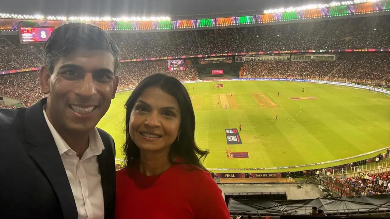 Rishi Sunak with wife Akshata Murthy at Narendra Modi Stadium, Ahmedabad