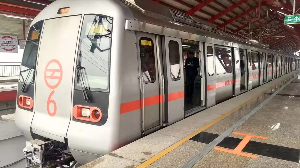 rohini West metro station