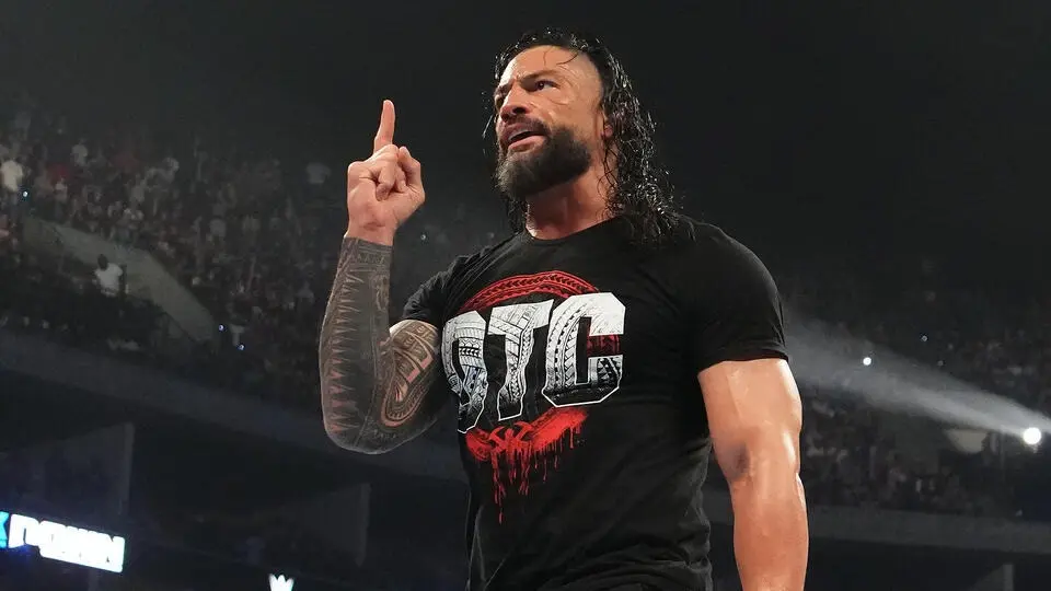 WWE SmackDown Results: 'OTC' Roman Reigns Storms Back to SmackDown! Demolishes Solo Sikoa's Crew Roman Reigns