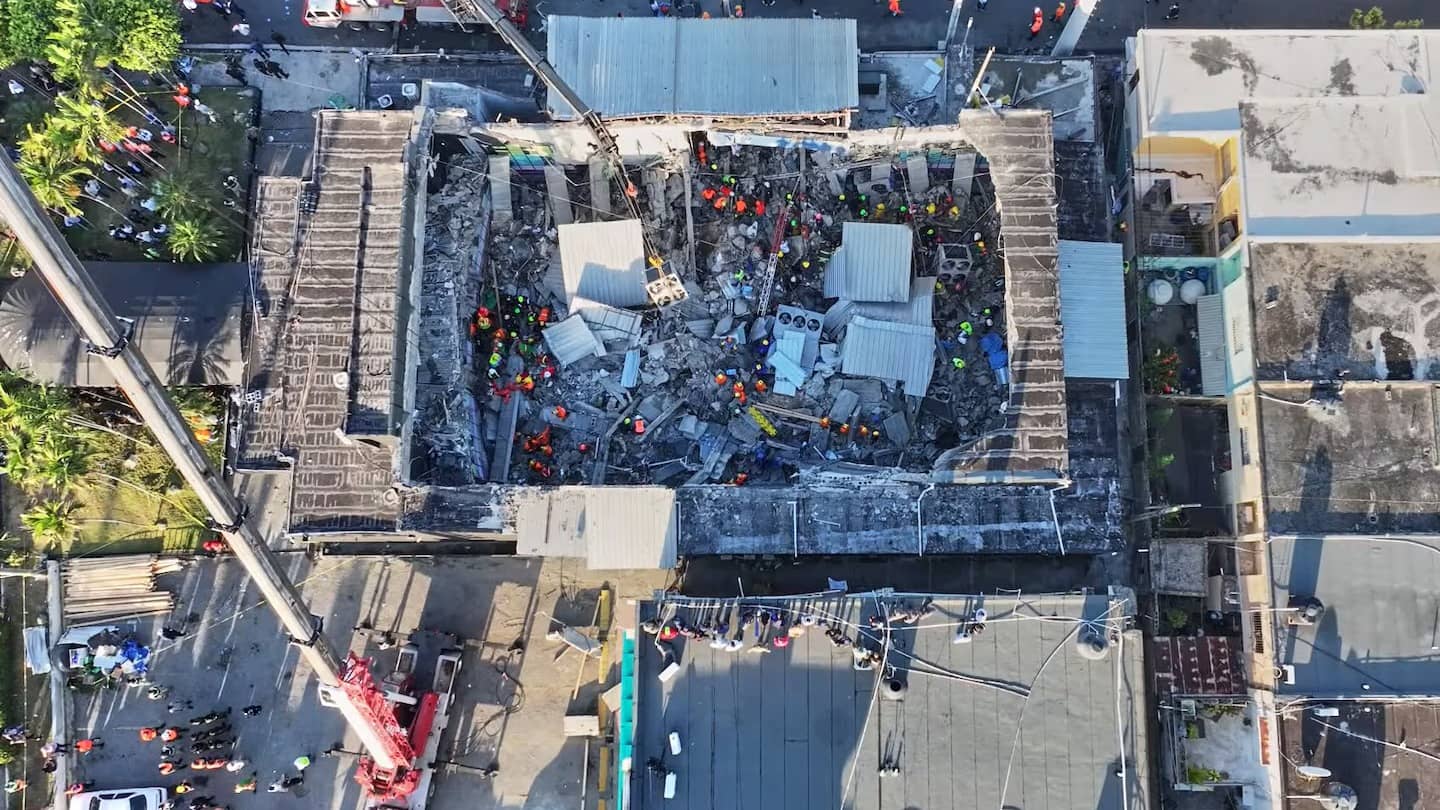 roof collapses nightclub