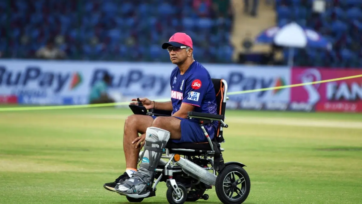 Rahul Dravid rejected the offer as rajasthan royals kicked him out ab de villiers claim big reason