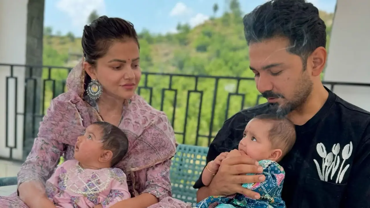Rubina Dilaik- Abhinav Shukla with twin daughters