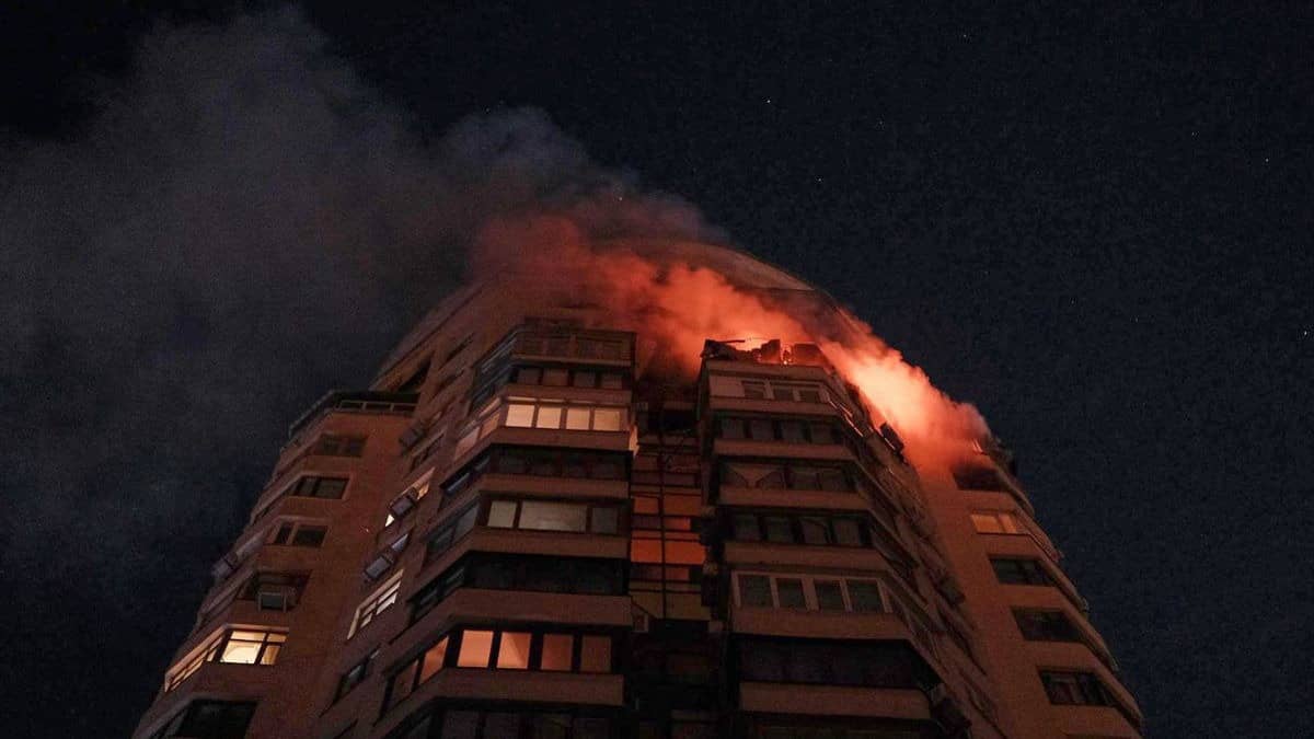 Russia Bombards Ukraine With Drones and Missiles a Day Before Planned Peace Talks