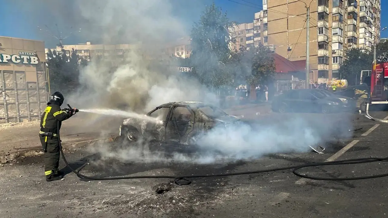 2 People Killed, Several Dozens Injured in Russian Attack on Kharkiv Russia Intercepts Over 158 Ukrainian Drones in Overnight Assault; Moscow and Border Regions Targeted