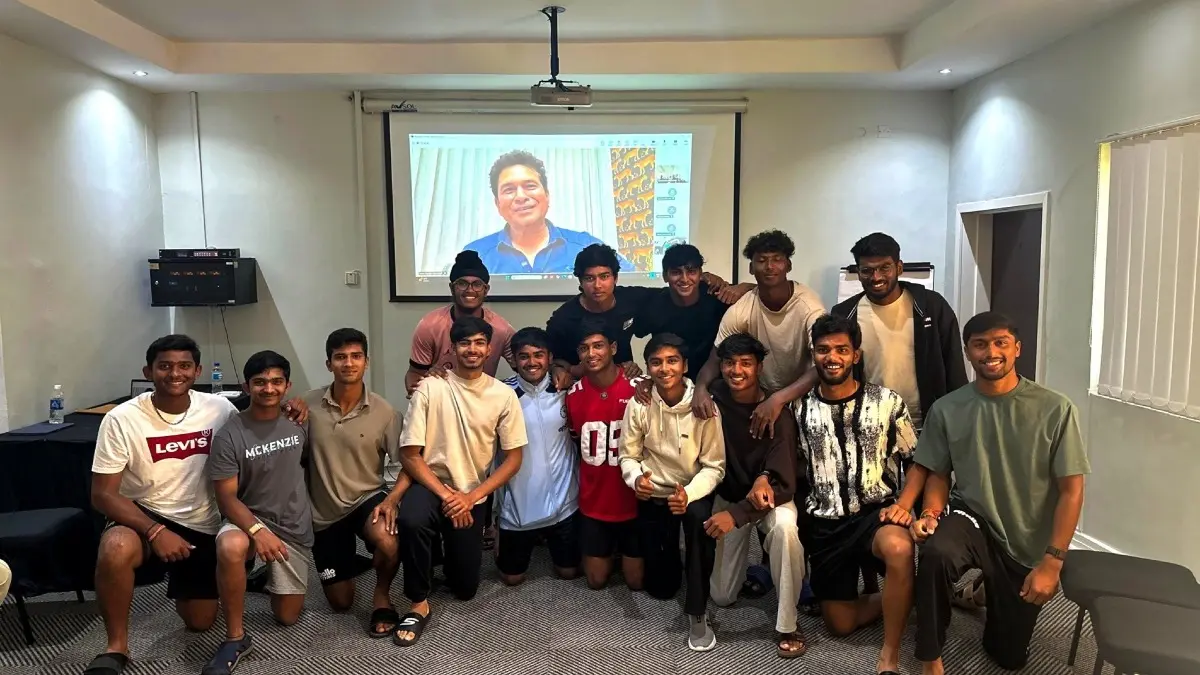 Masterclass! Sachin Tendulkar Motivates India U19 Team Ahead of ICC World Cup Game vs Pakistan Via Video Call Sachin Tendulkar Interacts With U19 Team