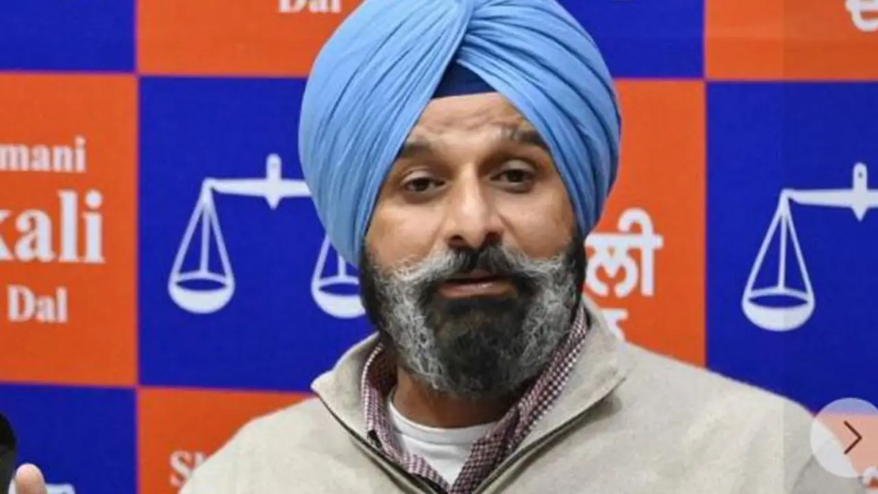 BIG BREAKING: ड्रग्स तस्करी के मामले में पंजाब विजिलेंस टीम की रेड, अकाली दल नेता बिक्रम मजीठिया गिरफ्तार SAD leaer Bikram Singh Majithia arrested by Punjab Vigilance