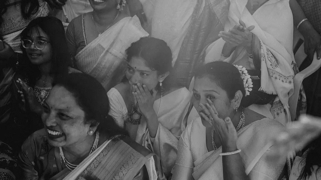 Photos: Sai Pallavi Cries Happy Tears At Her Sister Pooja Kannan's Badaga-style Wedding Sai Pallavi Cries Happy Tears At Her Sister's Badaga-style Wedding