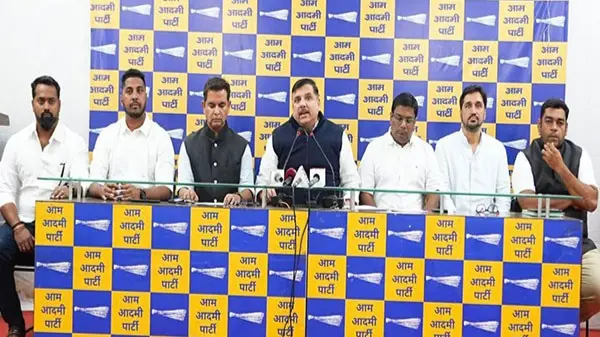 संजय सिंह का आरोप