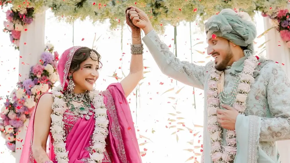 Bigg Boss 3 Tamil's Sakshi Agarwal Ties Knot With Navneet In A Dreamy Wedding | See Photos Sakshi Agarwal ties knot