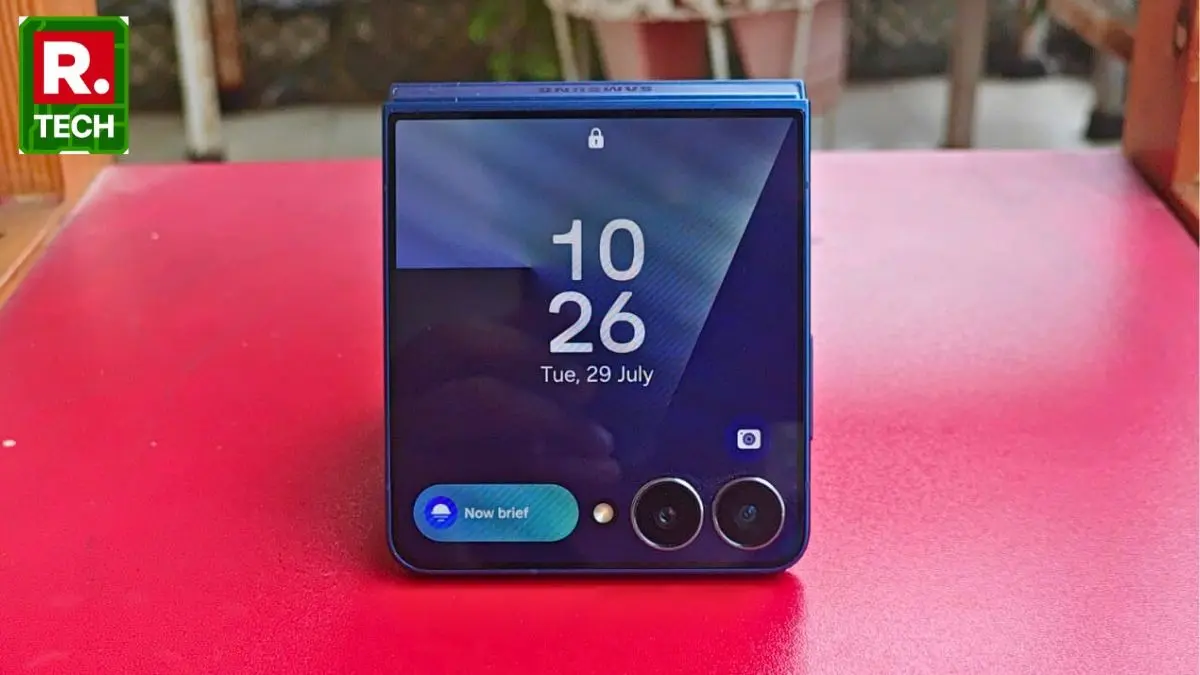 Apple May Launch iPhone Flip After iPhone Fold samsung