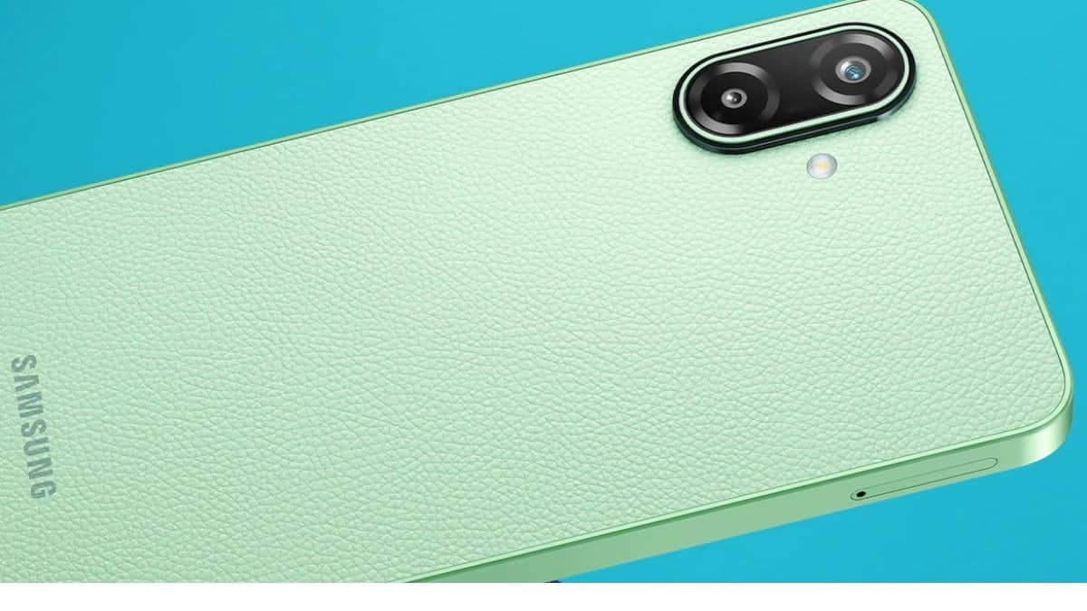 Samsung Galaxy F70e 5G Mobile Launch: सैमसंग ने लॉन्च किया नया बजट स्मार्टफोन, कम कीमत में दे डाले ये शानदार फीचर्स